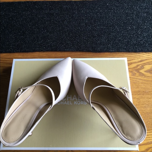 MICHAEL KORS NUDE PINK HEELS - Picture 6 of 8